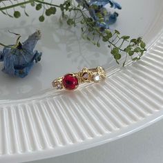 📌 Please Note: When adjusting the ring, please squeeze or expand the ring body slowly and gently. 💎 Materials: 14k Gold Electroplated - more durable than regular platings Cubic Zirconia Eco Resin 📐 Size: Adjustable Open Design - Size 5+ Red Open Flower Ring, Glassine Bags, Eco Resin, Contemporary Dresses, Rose Ring, Open Design, Green Item, Jewelry Pouch, Jewelry Gift Box