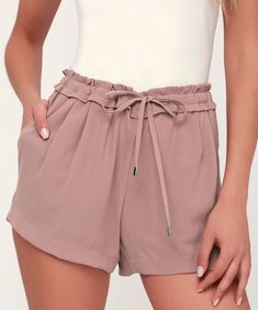 Perfect everyday shorts, especially for summer, are shaped from lightweight woven fabric that sweeps from the elastic waist (with drawstring and silver aglets, relaxed fit with notched hems. Diagonal front pockets and a decorative, back welt pocket. Asymmetrical Skort, Lulu Shorts, Wrap Skort, Spring Break Outfit, Casual Skirt Outfits, Modest Swimwear, Casual Summer Shorts, Denim Cutoff Shorts, Elastic Waist Shorts