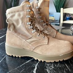 Vibram Army Boots Tan Combat Boots Outfit, Combat Boots Outfit Men, Tan Combat Boots, Army Combat Boots, Combat Boot Outfit, Vibram Shoes, Boots Outfit Men, Combat Boots Men, Army Boots