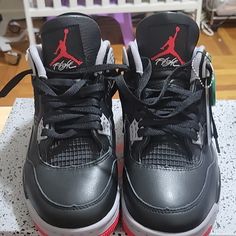 Brand New With Tags Retro 5 Jordans, Jordan 1 Mid Chicago, Leather Sneakers Men, Black Leather Sneakers, Air Jordan 3 Retro, Jordan Air, Jordan Black, Jordan 2, High Shoes