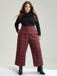 Shop Plaid Button Detail Pocket Loose Pants at BloomChic. Plus Size Clothing & Plus Size Pants. BloomChic is a digital-first fashion and lifestyle destination for modern women sizes 10-30. Trendy Bottoms, Clothing Plus Size, Plus Size Pants, Modern Women, Loose Pants, Fashion And Lifestyle, Button Detail, Plus Size Clothing, Modern Woman