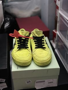 This stylish Off-White Vulcanized sneaker in a vibrant neon green color is a must-have for any fashion-forward man. The low top shoe shaft style and athletic type make it perfect for everyday wear, while the size 6 US shoe size ensures a comfortable fit. The brand's signature design is evident in the Off-White Vulcanized model, which features a unique blend of style and durability. This sneaker is perfect for any casual occasion and will help you stand out from the crowd. Don't miss out on this opportunity to add a touch of Off-White style to your wardrobe. Urban Skate Shoes With Vulcanized Sole For Spring, Spring Skate Shoes With Vulcanized Sole, Spring Streetwear Sneakers With Vulcanized Sole, Spring Skateboarding Shoes With Vulcanized Sole, Urban Custom Sneakers For Spring Streetwear, Urban Sneakers With Vulcanized Sole For Spring, Urban Low-top Custom Sneakers For Spring, Spring Vulcanized Sole Skate Shoes, Custom Low-top Sneakers For Spring Streetwear