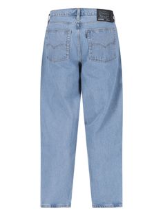 Levi's super oversize "skate" blue cotton blend jeans with belt loops, zip button closure, five pockets, a logo label at the back, an embroidered logo patch at the back pocket, a loose leg and straight hem. Classic Streetwear Jeans With Belt Loops, Levi's Straight Leg Jeans For Streetwear, Levi's Jeans With Straight Hem For Streetwear, Levi's Straight Hem Jeans For Streetwear, Levi's Streetwear Bottoms With Five Pockets, Classic Rigid Denim Bottoms For Streetwear, Levi's Blue Rigid Denim Bottoms, Levi's Medium Wash Bottoms For Streetwear, Levi's Rigid Denim Pants With Pockets