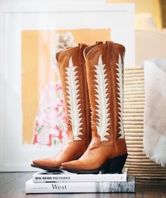 Miron Crosby, Texas Cowboy Boots, Tall Cowgirl Boots, Boot Tree, Womens Tall Boots, Shoe Inspo, Luxury Women Fashion, Cowboy Boots Women, Vintage Boots