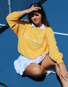 Tennis Skirt Outfits, Yellow Clothes, Yellow Outfit, Yellow Sweatshirt, Pinterest Outfits, Teenager Outfits