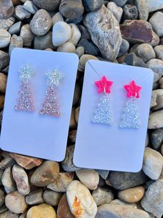 Resin Dangle Earrings, Trendy Silver Glitter Earrings, Trendy Pink Glitter Earrings, Cute Clear Jewelry For Party, Cute Clear Party Jewelry, Cute Pink Glitter Earrings, Glitter Drop Earrings As A Gift, Silver Resin Earrings For Party, White Hypoallergenic Crystal Earrings For Party