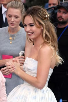 Lily James Hairstyle, Victoria Fuller Hair, Half Up Straight Hairstyles Weddings, Fairytale Prom Hair, Easy Curled Ponytail Hairstyles, Half Up Half Down Hair Front Pieces Out, Wedding Hair Curtain Bangs, Bridesmaids Hair Down, Volume Wedding Hair