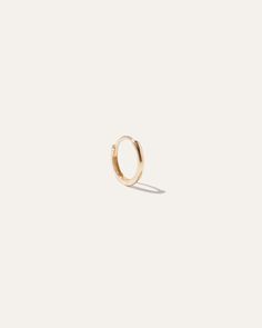 14k Gold Solo Mini Hoop | Quince Small Gold Hoops, Bezel Necklace, Mini Hoop Earrings, Professional Jewelry, Bezel Diamond, Everyday Earrings, Gold Diamond Rings, Gold Hoops, Gold Hoop