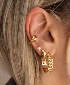 Gold Plated Criss Cross Ear Cuff No piercing needed Approx. .5 inch 18K Gold Electroplated Gold Curb Chain, Piercing Inspo, Ideas Jewelry, Piercing Ideas, Curb Chain, Steel Water, Earings Piercings, Ring Necklace, Criss Cross