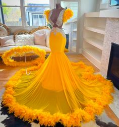 Fitted Tulle Evening Dress For Pageant, Yellow Tulle Gown For Party, Fitted Tulle Pageant Dress For Prom Season, Fitted Tulle Gown For Pageant, Fitted Tulle Gown For Pageants, Fitted Tulle Pageant Dress For Prom, Yellow Party Dress With Sweep Train, Fitted Dress For Pageants During Party Season, Fitted Yellow Dress With Sweep Train