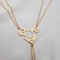 "𝐻𝑜𝓌 𝒯𝑜 𝒪𝓇𝒹𝑒𝓇 - Choose the material. - Choose chain type. 𝐼𝓉𝑒𝓂 𝒟𝑒𝓈𝒸𝓇𝒾𝓅𝓉𝒾𝑜𝓃 Sisters/Best Friends Initial Necklace Set. Pendants dimension: Big Sis - 18*14mm Mid Sis - 24*15mm Lil Sis - 15*18mm Chain length: 16\" + 2\" extension. PLEASE NOTE: Chain type and length is the same for all necklaces. ❤ Set Of Three Necklaces ❤ 𝒪𝓇𝒹𝑒𝓇 𝐻𝒶𝓃𝒹𝓁𝒾𝓃𝑔 𝒯𝒾𝓂𝑒 Order processing time for our items is 3-5 business days, please note it does not include the delivery time. All of o Best Friends Jewelry For 2, 3 Best Friend Necklaces, Sister Bracelets For 3, Sisters Necklace For 3 Jewelry, Friendship Necklaces For 3 Friends Bff, Trio Necklace Set, Necklace For 3 Best Friends, Necklace For 3 Friends, Matching Necklaces For Three Best Friends