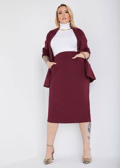 This midi pencil skirt is a #WorkWear essential easy to pair with a smart blazer to make you a total style queen from desk to dinner. Skirt Suit Business, Midi Skirt Plus Size, Plus Size Pencil Skirt, Poncho Outfit, Ponte Skirt, Plus Size Jacket, Work Skirt, Church Attire, Plus Size Trendy