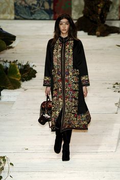 Kenzo at Paris Fall 2005 Boho Baddie, Model Rock, Abaya Design, Abaya Designs, Cebu