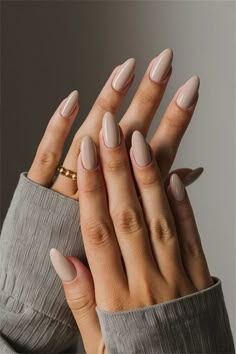 Classy Nail Paint, Simple Soft Nails, Minimalist Nails Neutral Colors, Nails Plain Color Simple, Neutral Color Design Nails, Beige Natural Nails, Pastel Nails Fall, Taupe Wedding Nails, Beige Nails Almond Shape