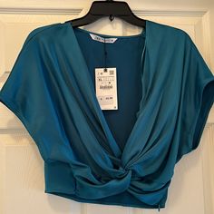 Nwt Zara Top Cropped Satin Material In A Beautiful Jewel Tone Turquoise. Marked Xl But Fits More Like M/L. Measures Dolman Sleeve Pro 20 And Length Is 18 With Size Hidden Zipper Closure. Clean And Smoke-Free Home Cropped White Tee, Black Babydoll, Patterned Crop Top, Satin Crop Top, Black Bustier, Bralette Crop Top, Gingham Tops, Zara Top, Top Cropped