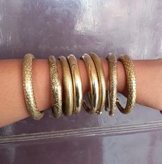 Cheap Vintage Brass Bracelets, Affordable Vintage Gold Stretch Bracelet, Gold Bangle Stack, Good Bangles, Bangle Stack, Gold Bracelets Stacked, Dope Jewelry Accessories, Brass Cuff Bracelet, Brass Bangle