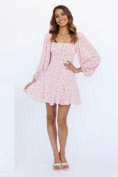 Length from shoulder to hem of size S: 64cm.Pink floral mini dress.Non-lined. Cold hand wash only.Model is a standard XS and is wearing size XS.True to size.Lightweight, non-stretchy woven fabric.Elasticated shirred. Back zipper. Polyester.Show off all the BFF Vibes with this cutie-pie of a dress.This long sleeve mini dress showcases a beautiful floral print, long sleeves, and a straight neckline. Style yours with nude heels and curls. Bff Vibes, Pink Floral Mini Dress, Glitter Prom Dresses, Vestidos Color Rosa, Short Summer Dresses, Sequin Prom Dresses, Prom Dress Shopping, Green Prom Dress, Satin Prom Dress