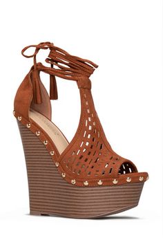 Shoes Design Ideas, Trendy Wedges, Special Shoes, Strappy Sandals Flat, Funky Shoes, Style Essentials, Studded Heels, Wedges Sandals