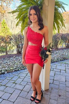 Red Hoco Dress, Bodycon Short Dress, Red Hoco, Hot Party Dresses, Hoco Dresses Tight, Tight Homecoming Dresses, Dresses With Appliques, Trendy Date Night Outfit, Winter Formal Dresses