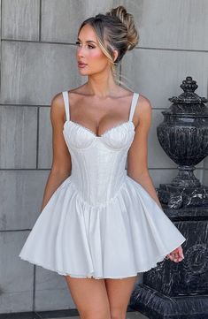 Janiyah Mini Dress - Ivory – BABYBOO Gaun Fashion, Maxi Dress Sale, Corset Mini Dress, Sparkle Dress, Formal Dresses Prom, Flowy Dress, Evening Attire, Prom Party Dresses, Glamorous Evening Gowns