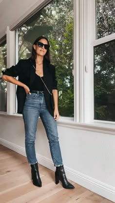 Minimalist Fall Outfit, Natalie Borton, Minimalist Moda, Stile Casual Chic, Looks Jeans, Weather Outfits, Dream Outfits, Elegante Casual, Mode Casual