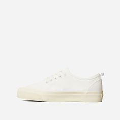 The Forever Sneaker® White – Everlane What Shoes To Wear, My Chic Obsession, All Black Shoes, High Fashion Looks, Wearing All Black, Simple Shoes, High Quality Shoes