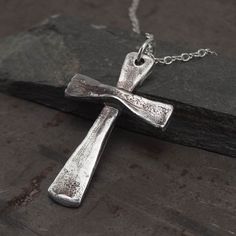 Christian Cross Vintage Style Pendant Necklace Sterling Silver Right Hammered Silver Jewelry, Silver Jewelry Diy, Vintage Pendant Necklace, Cleaning Silver Jewelry, Metal Clay Jewelry, Jewelry Quotes, Fine Silver Jewelry, Silver Jewelry Design, Hammered Sterling Silver