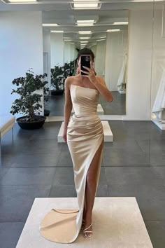 We could custom made 70+ colors & all sizes, if you do not not find the color name listed, pls leave message on special instructions to note the exact color you need. Also custom size is available, if you need your dress customized, pls... Prom Dress With Split, Prom Dresses Long Mermaid, Dress With Split, Prom Dresses 2024, Dresses Formal Elegant, Mermaid Prom Dress, Evening Gowns Elegant, Prom Dress Inspiration, فستان سهرة