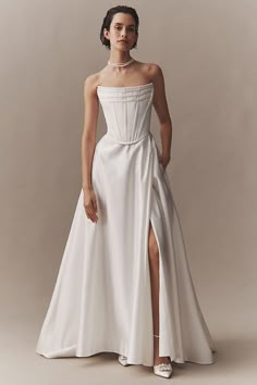 Exclusively for Anthropologie Weddings, the enchanting Watters Allie Gown is the epitome of modern romance with a nod to timeless elegance. Its strapless, corset bodice cinches at the waist, sculpting a figure-flattering silhouette that gently flows into a luxuriously full satin skirt. | Wtoo by Watters Allie Strapless Corset Satin Wedding Gown in White, Women's, Size: 8 at Anthropologie Corset Wedding Dress Vintage, Corset Top Wedding Dress, Corset Ideas, Drop Waist Wedding Dress, Modern Bridal Dress, Wtoo By Watters, Watters Bridal, Wedding Corset, By Watters