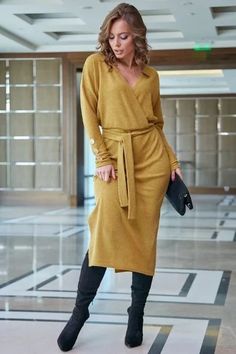 Womens Evening Wear, Long Skirt Suits, Solid Dress Casual, Trendy Outfits Winter, Vintage Crop Tops, Stylish Clothes For Women, Dress Sewing Patterns, Sweater Fashion, Sewing Dresses