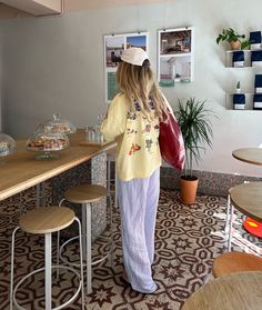 For me, the best morning is grabbing a coffee and heading to the ocean. What’s the perfect morning for you?😊 T-shirt @zara Pants @hm Bag @shopcider Surf Fits, Feminine Tomboy Style, Feminine Tomboy, Fashion Content Creator, Best Morning, Fashion Content, Perfect Morning, Woman's Fashion, Summer Lookbook