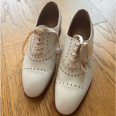 Genuine Leather Brand New Great Condition Classic Cream Leather Oxfords, Classic Cream Leather Shoes With Leather Sole, Classic Cream Leather Shoes With Almond Toe, Classic Cream Almond Toe Leather Shoes, Classic Lace-up Golf Shoes, Classic Cream Oxfords With Leather Sole, Classic Cream Oxfords For Formal Occasions, Classic Formal Golf Shoes With Round Toe, Elegant Cream Leather Shoes For Formal Occasions