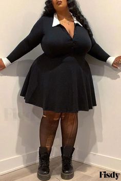 Fisdy - Vestido negro clásico de línea A y tallas grandes con detalles de patchwork, botones y cuello vuelto Black Plus Size Dress, Suit Type, Wholesale Dress, Black Dresses Casual, Turndown Collar, Plus Size Womens Clothing, Solid Dress, Online Fashion Stores, Summer Outfits Women