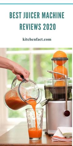 a person pouring orange juice into a blender with the words best juicer machine review