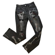 Shein Graphic And Pain Splashed Ripped Jeans. Raw Hem Color: Black Washout Size: 28 Waist: 14” Flat Lay Rise: 11” Inseam: 29.5” Jeans With Chains, White Wide Leg Jeans, Boyfriend Cut Jeans, Jeans Raw Hem, Shein Jeans, Womens Ripped Jeans, Brown Jeans, Green Cargo Pants, High Waisted Mom Jeans