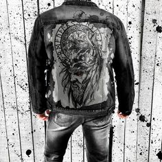 Want to create a layered outfit? Men's Vintage Viking Denim Jacket is a good choice for you. Outside of leather, no material is more ubiquitous with motorcyclists than denim. From fit to finish, that sturdy cone-milled fabric is the touchstone for our seemingly carefree and rebellious lifestyle. A denim jacket goes a long way toward capping off a stylishly layered look. Features: 100% Cotton Denim jacket Long sleeve Classic design Closure: Button Size: Medium to 3xl Note: Please check SIZE CHART Gothic Wardrobe, Skull Jacket, Layered Outfit, Gothic Jackets, Gothic Men, Denim Jacket Fashion, Cheap Jacket, Skull Graphic, The Gothic