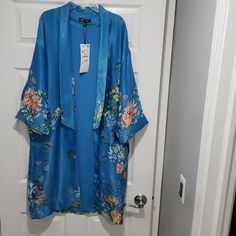 Nwt - Zara Amazing Teal Blue Printed Kimono Featuring Kimono Sleeves With Rolled-Up Detailing And Side Pockets. Material 100% Polyester Size M, Orginal Price 129.00 Blue Floral Print Kimono For Loungewear, Blue Outerwear For Spring Loungewear, Blue Outerwear With Kimono Sleeves For Spring, Blue Floral Print Summer Outerwear, Summer Blue Floral Print Outerwear, Elegant Blue Floral Print Kimono, Blue Long Sleeve Kimono With Floral Print, Blue Floral Print Long Sleeve Kimono, Elegant Blue Floral Print Outerwear