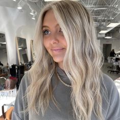 Light Blonde With Lowlights And Shadow Root, Mushroom Bronde Hair Balayage, Long Blonde Hair Cool Tone, Blonde Extensions With Money Piece, Foils On Short Hair, Long Blond Hairstyles With Layers, Loved In Bright Blonde, Blonde Hair With Dark Blonde Lowlights, Blonde Hair Thick Money Piece