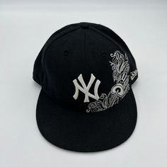 About this item Condition: Used Seller Notes: Pre-owned item faded inner lining” Brand: New Era Sport :Baseball-MLB Player :Derek Jeter Pre & Post Season: Regular Season Capacity :Adjustable Size: 7 3/8 Color :Black Product : Cap, Hat Team :New York Yankees Gender :Men Team Cap, Derek Jeter, Mlb Players, New Era Cap, Mlb Baseball, New York Yankees, Beanie Hats, New Black, New Era