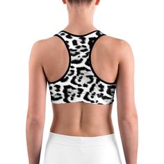 This gorgeous sports bra is made from moisture-wicking material that stays dry during low and medium intensity workouts. The bra has support material in the shoulder straps, double layer front, and a wide elastic band to ensure constant support. Workout Racerback Bra With Built-in Padding, White Sports Bra For Athleisure, White Breathable Bra For Workout, Supportive White Sports Bra With Built-in Padding, White Gym Bra With Medium Bust Support, White Medium Support Workout Bra, Functional White Gym Bra, White Sporty Workout Bra, White Breathable Gym Bra