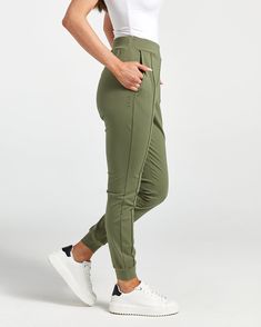 Women's Elite+ Pintuck Jogger | BYLT Basics™ - Premium Basics Sporty Midweight Joggers With Elastic Waistband, Tapered Joggers, Joggers Womens, Sporty Chic, Pin Tucks, Fabric Care, Effortless Style, Modern Design, Dress Up