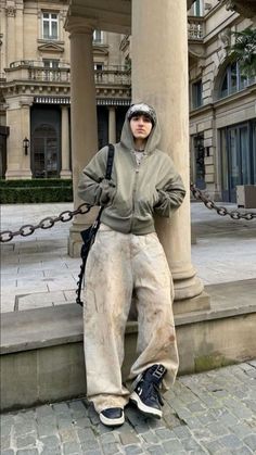 Embrace the relaxed vibe of a baggy jeans outfit. Perfect for laid-back days, they're the cornerstone of effortless street style. Baggie Jeans Outfit, Baggie Jeans, Baggy Jeans Outfits, Baggy Jeans Outfit, Calm Fits, Trendy Boy Outfits, Mens Summer Outfits, Black Men Street Fashion, Men Street Fashion