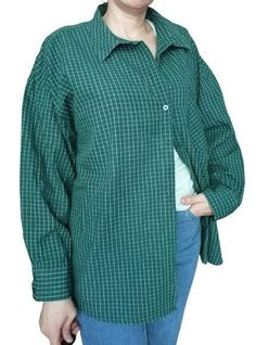 Vintage 90s boyfriend shirt , oversized shirt green  plaid botton down shirt, long sleeve shirt, soft cotton top S-XL Underarm to underarm: 66 cm/ 26 in Lenght: 77 cm/ 30 in Sleeve lenght: 51 cm/ 20 in Sholders: 61 cm/ 24 in Recommended for sizes S-XL depending on desired fit. Model is a size medium-large.  Materials: 100% cotton  Condition: very good vintage condition Vintage Long Sleeve Relaxed Fit Flannel Shirt, Vintage Green Camp Shirt With Button Closure, Vintage Plaid Cotton Shirt, Vintage Green Cotton Flannel Shirt, Vintage Flannel Button-up Shirt With Pockets, Boyfriend Shirt, Green Plaid, Oversized Shirt, Cotton Tops