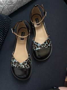 Summer Flat Sandals, Black Flat Shoes, Shoes Mary Jane, Ballet Flats Black, Summer Sandals Flat, Black Flats Shoes, Closed Toe Sandals, Leather Flat Shoes, Black Ballet Flats