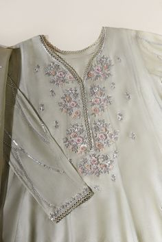 Marriage Clothes, Heavy Suits, Girls Frocks, Agha Noor, Eastern Wear, Embroidery Fashion Detail, Modest Casual Outfits, Modest Casual, Gold Jewels Design