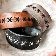 Bonds leather cuff bracelet – Jill Hubbard leather+jewelry Leather And Metal Bracelet, Flat Leather Bracelets, Leather Cuff Bracelet Diy Patterns, Diy Leather Rings, Scrap Leather Projects, Leather Bracelet Ideas, Leather Cuff Men, Neutral Bracelet, Cuff Bracelets Diy