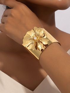 An exclusive offer for you——Affordable prices at Zolucky store, SPU: 2948BR3E39CA, Color: Golden Silver, Decoration/Process:Pearl, Style:Urban. Flower Cuff Bracelet, Metal Cuff Bracelet, Arm Jewelry, Open Cuff Bracelet, Wide Cuff Bracelets, Cuff Bangle Bracelet, Women's Jewelry Sets, Hand Jewelry, Bangles Jewelry