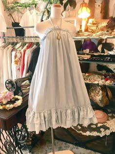 Clothing Ideas For Ocs, Kawaii Clothes Dresses, Gaun Tulle, Lacey Dress, Old Fashion Dresses, Mori Girl, Really Cute Outfits, Kawaii Clothes, Mode Inspiration