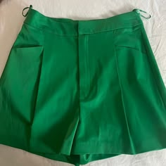 Zara Xs Green Silky Pleated Shorts. New Never Worn Green High-waisted Shorts For Work, High-waisted Green Shorts For Work, Green Zara Shorts For Spring, Zara Green Short Bottoms, Zara Green Shorts, Zara Green Shorts For Spring, Fitted Green Zara Shorts, Green Short Bottoms For Work, Green Zara Shorts