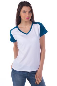 Blue Color Block V-neck Top, Casual V-neck Color Block T-shirt, Casual Color Block V-neck T-shirt, Casual White Relaxed Fit V-neck Top, Sporty White T-shirt With Contrast Sleeves, White Sporty T-shirt With Contrast Sleeves, Sporty V-neck T-shirt For Everyday, Lilac Sweatpants, Sweatpants Look